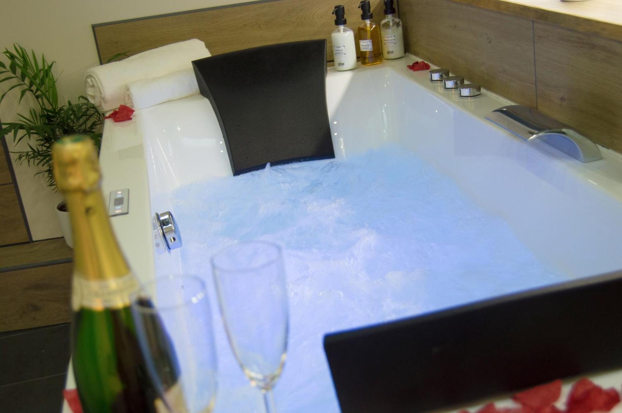 L'Atelier Vert - Balneo - Cozy - Proche Hypercentre - Classe 4 Etoiles 特鲁瓦 外观 照片